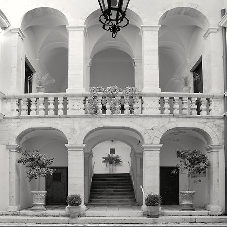 La Soffitta Covelli Bed and Breakfast Trani Eksteriør billede