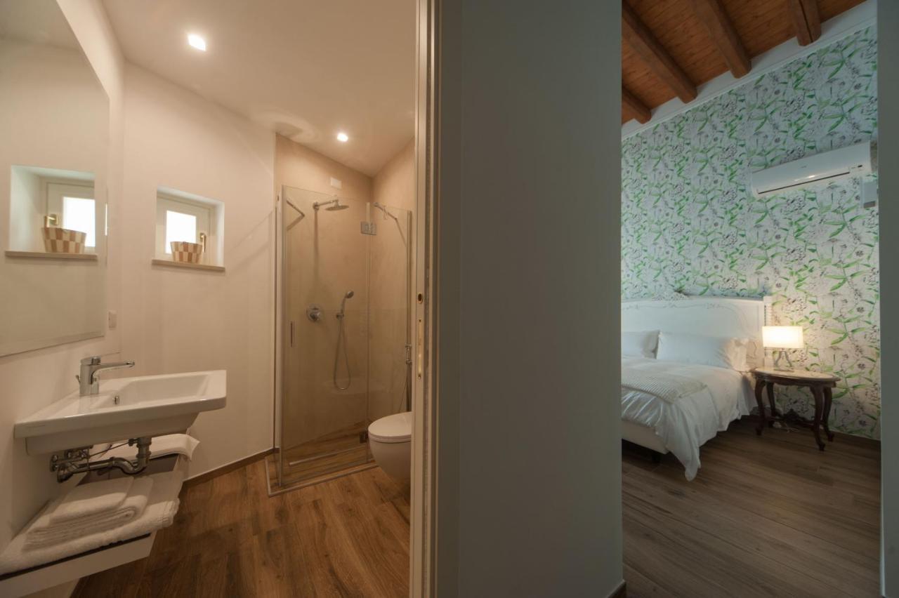 La Soffitta Covelli Bed and Breakfast Trani Eksteriør billede