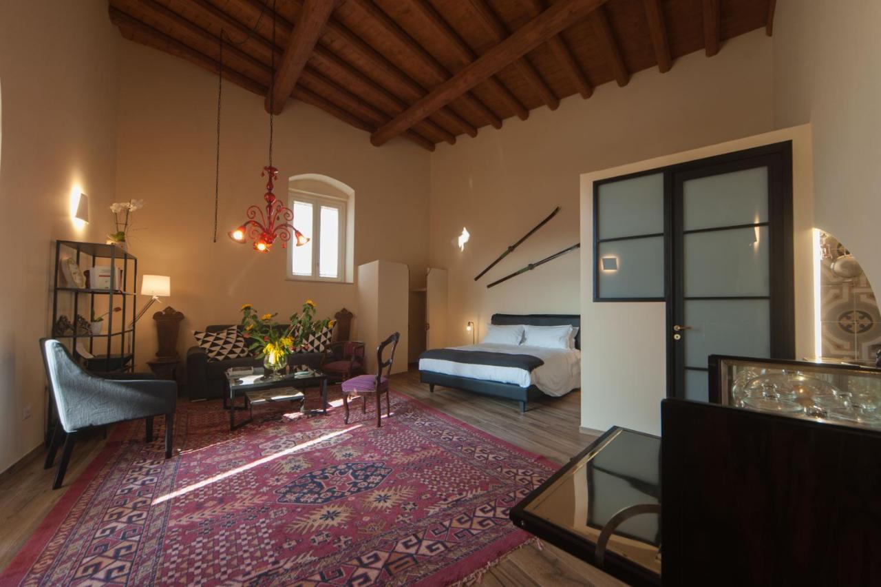 La Soffitta Covelli Bed and Breakfast Trani Eksteriør billede